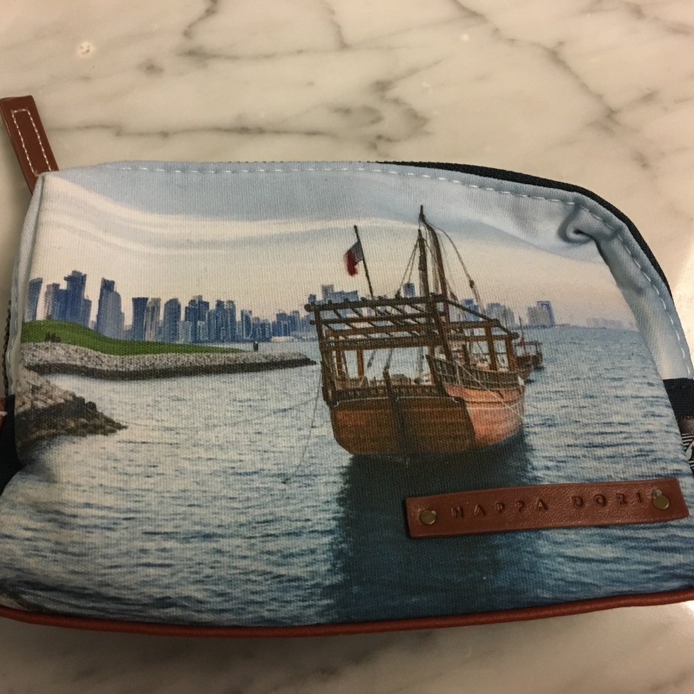 Nappa Dori Qatar Airways Biz Class Amenity Case